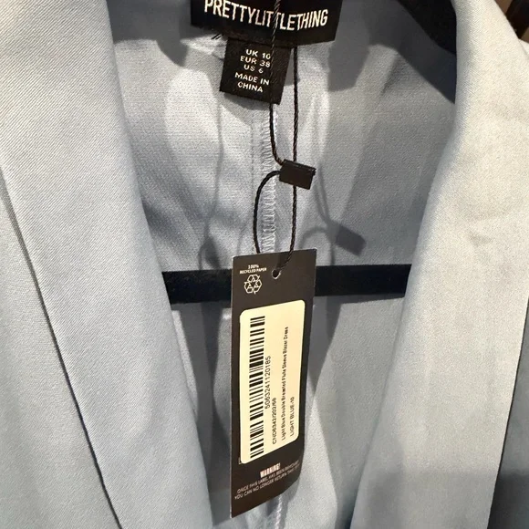 NWT PrettyLittleThing light blue double-breasted flute sleeve blazer dress. - Picture 3 of 3